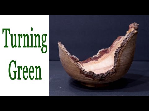 How To Turn A Green Bowl / Woodturning
