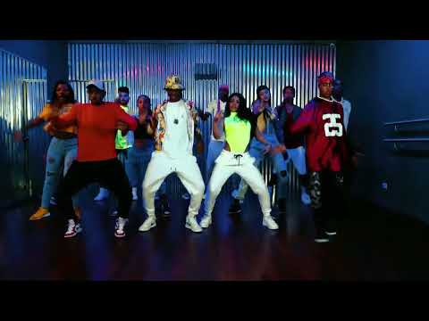 @bkmusicaa X @ItalianSomali  - KIWI FRESA (VISUAL)