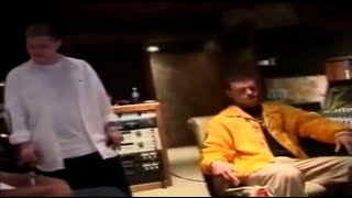 Scott Storch, Timbaland & Justin Timberlake recording the song in the studio