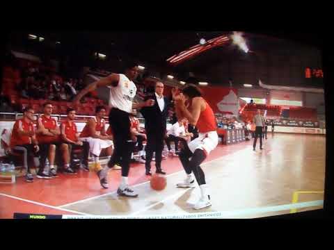 Basquetebol: SL BENFICA 111 - 58 Terceira Basket