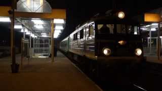 preview picture of video 'Night Train TLK 53252 Gdynia - Zakopane leaves Łódź Kaliska (24 Feb 2015)'