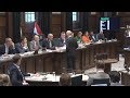 Meeuwissen verlaat boos de raadszaal