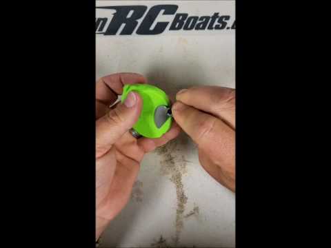 De-tounging and balancing a Boat Propeller