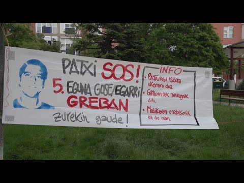 Patxi Ruiz-i elkartasuna adierazteko jende andana bildu zen atzo Txantrean