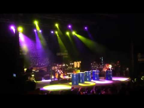 Tambourine Solo - La Notte della Taranta and Stewart Copeland