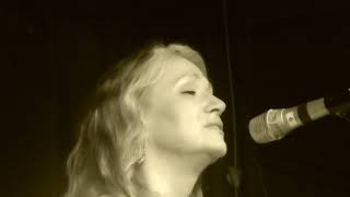 Joan Osborne at Cafe Istanbul 2018-04-29 TANGLED UP IN BLUE