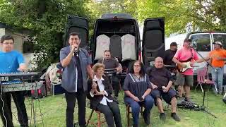 Los Fugitivos, La Mitad de la Noche. Jaime Espinoza le canta a su Mamá y Lloran todos de emocion.