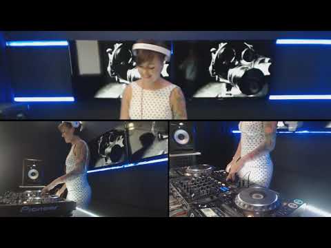 DJ Lana Live on Radio Intense (1)