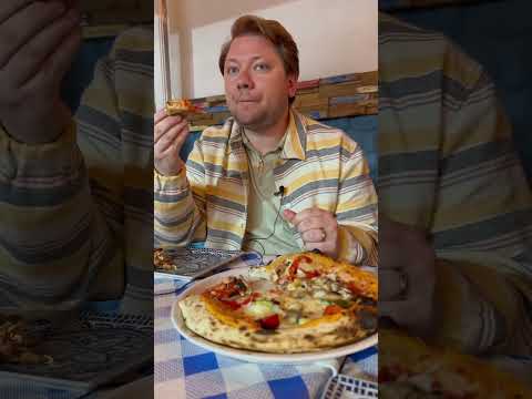 🍕 Best Pizza in Los Cristianos at Napoli // Tenerife Food Tour, Canary Islands