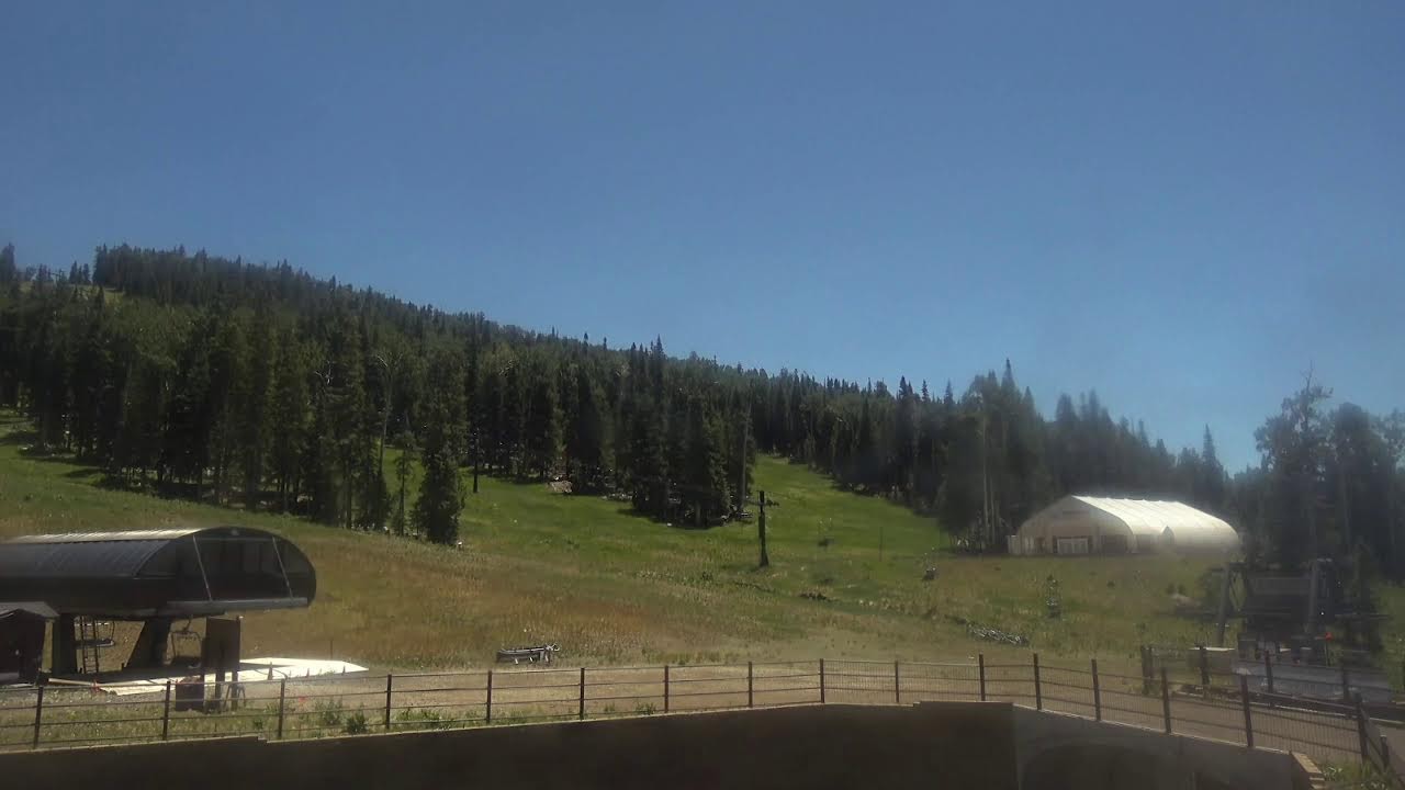 Live webcam view of Snowbowl Grand Canyon Express Lift