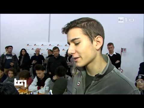 Luca Moroni simultanea record - 120 persone 13/12/2015