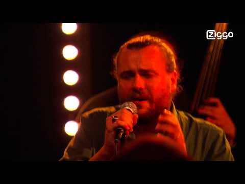 Dez Mona -   I'm Gonna Live The Life I Sing About In My Song // Ziggo Live #55 (20/10/2013)