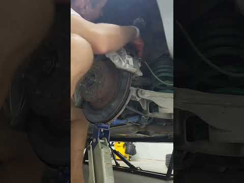 Infiniti G37S Coupe (370z) rear BC racing coilovers and adjustable toe arms installation #diy