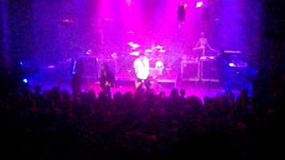 Chaque salope cherche un gros cave et chaque gros cave cherche une salope