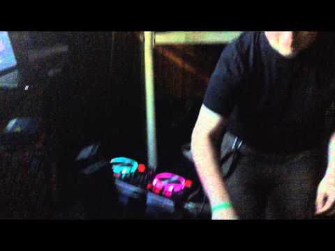 Practice in the DDJ-WEGO (DJ Lag-Back)