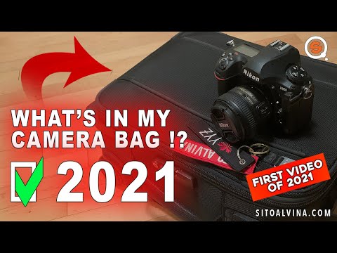 What's in my CAMERA BAG?! 2021