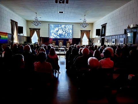 Joan and Jan   Joan Baez  I Am A Noise
