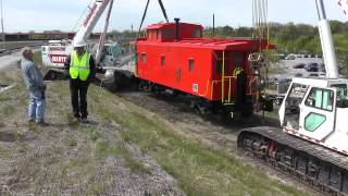 preview picture of video 'Park Forest welcomes caboose for new Park Forest Rail Fan Park'