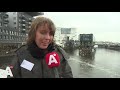 Luchtbellen om plastic uit de grachten te vissen