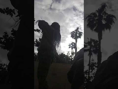 Bust it all the way down Compton Av Ft.Ash Bash