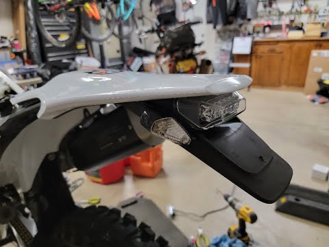 2022 Husqvarna FE 350s Tidy Tail Sickass Turn Signal Installation / Modification