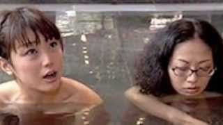 アルミカン 高橋沙織のグラビアでギリギリショット