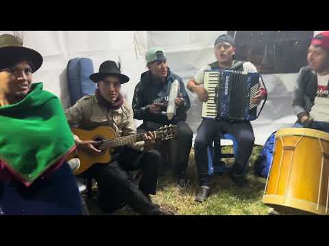 Grupo “Corazón Andino” _ Que lindo son tus ojos