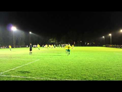 Winnende strafschop Remo Gielkens (Groene Ster) in Blerick