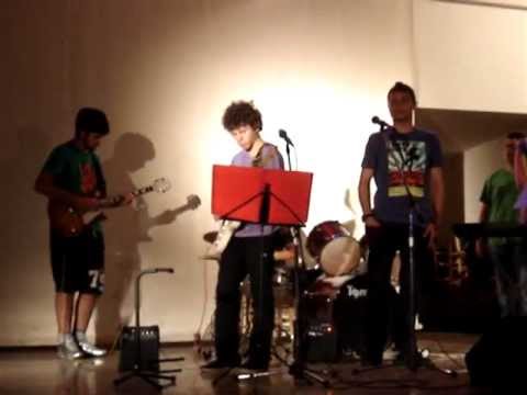 TheJinx feat Kondis & Guskos-Paranoid (School Event 2012 live performance)