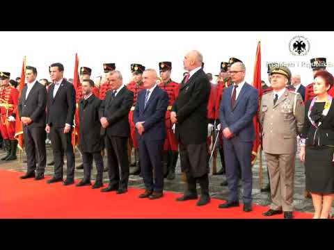 29 Nëntori/ Politika bëhet bashkë, kryeministri Rama dhe presidenti Meta shfaqen krah njëri-tjetrit