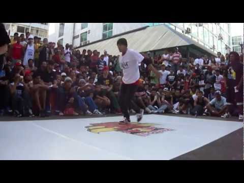 Red Bull BC One Chyper  centro-oeste 2011 - Daniel QDM vs Ciclone Family Flava