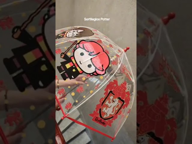 Vídeo relacionado con Cerdá - Paraguas Transparente de Harry Potter - Licencia Oficial Warner Bros