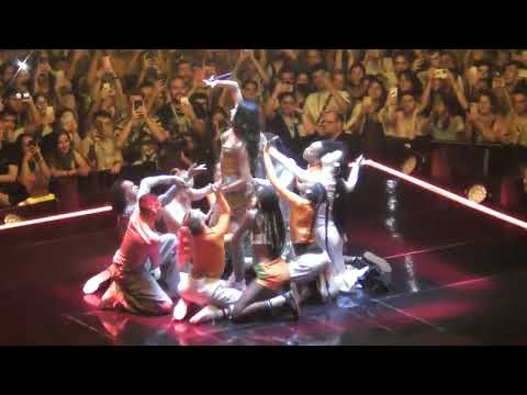 Dua Lipa - One Kiss / Electricity @ Barcelona