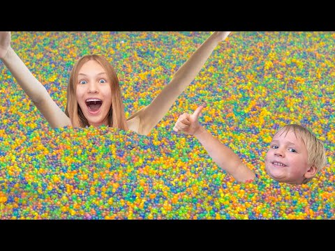 Amelia and Arthur funny kids adventure with a Magic Faucet.