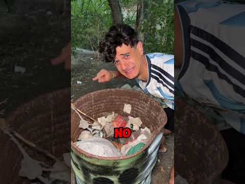 ENCUENTRO el CROMO de MESSI en un RIO TOXICO!