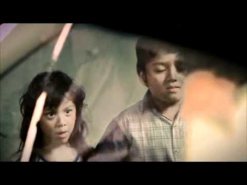 Cuplikan Video Clip ESTA Feat IKANG FAUZI - WAJAH KECIL.mp4