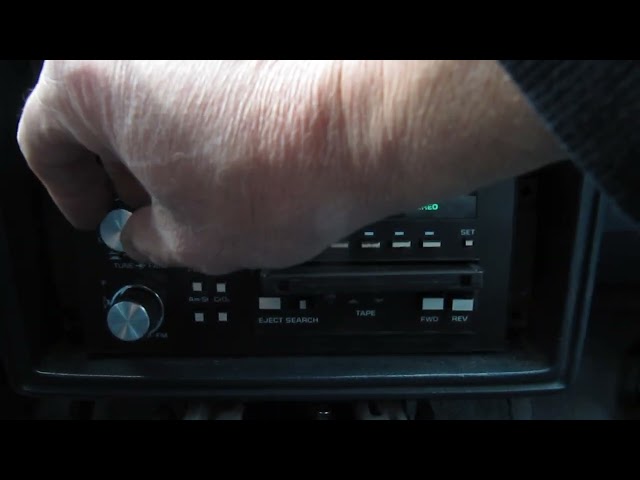 AC Delco Model 16050353 AM FM Cassette Stereo Equalizer Cir 1987 in Arts & Collectibles in Mississauga / Peel Region