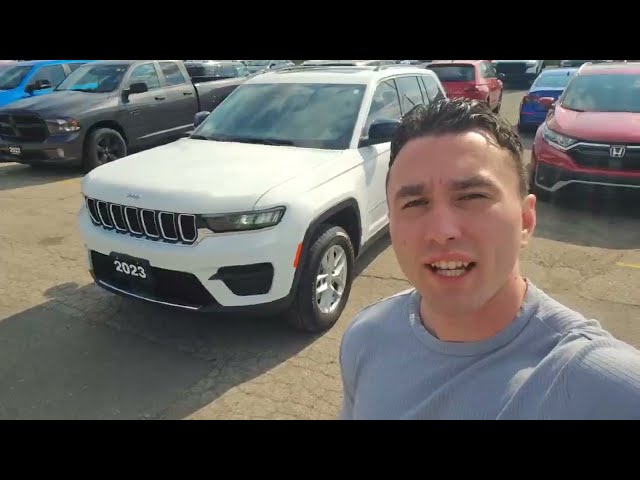 2023 Jeep Grand Cherokee Laredo Laredo | Sunroof | Power Lift... in Cars & Trucks in Kitchener / Waterloo