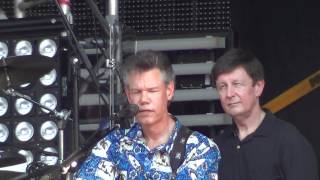 Runaway country festival Randy Travis 03