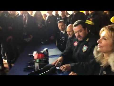 🔴 Montemurlo Prato, Salvini consegna all'arma dei Carabinieri un immobile sequestrato alla malavita