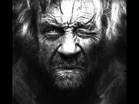 JAIME ENZO Y JAKSIC - CLAYMORE