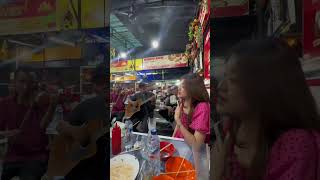 Download lagu wanita cantik dengan suara merdu nyanyi duet sama pengamen sc@chrisalia #tiktok #suara indah mp3