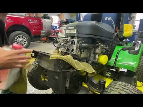Oil Leak? How To Fix A Leaking Valve Cover On Briggs & Stratton Intek Engine, John Deere LA115