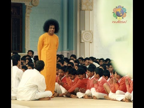 GIANCARLO ROSATI: VIVERE CON SAI BABA