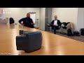 Directeur Reclassering draagt zelf enkelband met Kerst [RTV Utrecht]