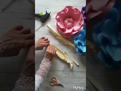 Making paper flower center