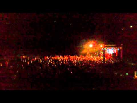 Svi na pod  - Bugi vugi (live)