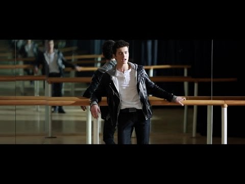Oğuz Berkay Fidan Ft. Murat Boz - Olmuyor (Official Video)