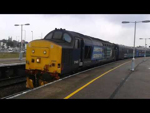 Class 37 short set at Great Yarmouth.