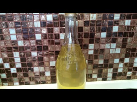 Naturalny syrop mietowy na bazie miodu bez cukru i gotowania.